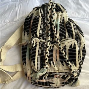 New pull string knit mini backpack perfect for beach or travel